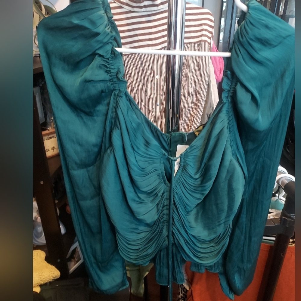 Elegant Green HOUSE OF HARLOW Women's Top